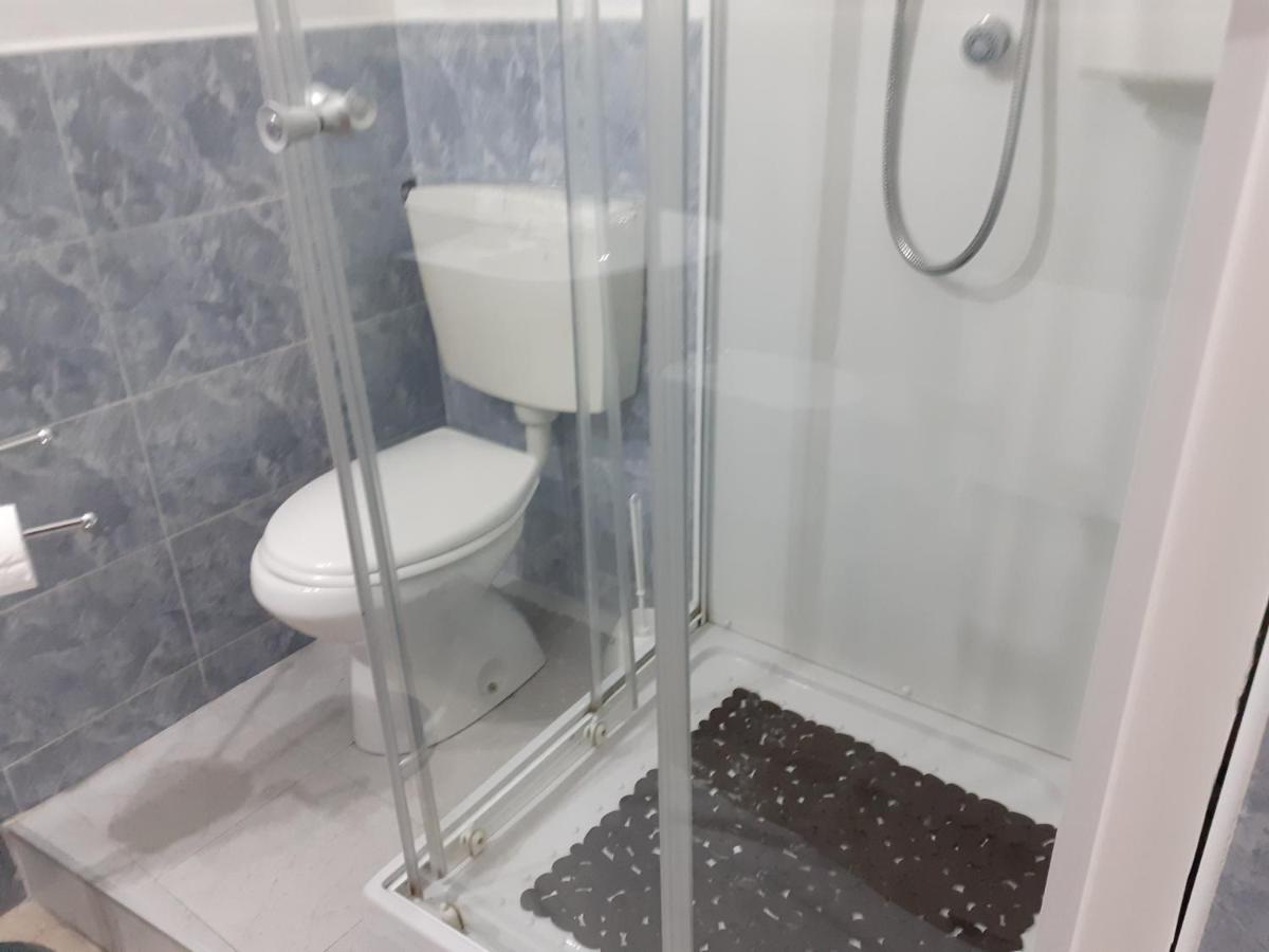 Gira Côme